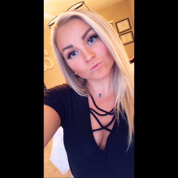 Meet your Posher, Ali - Picture 1 of 1